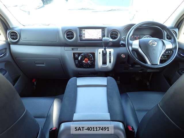 Nissan NV350 Caravan 2017-08 212638-8