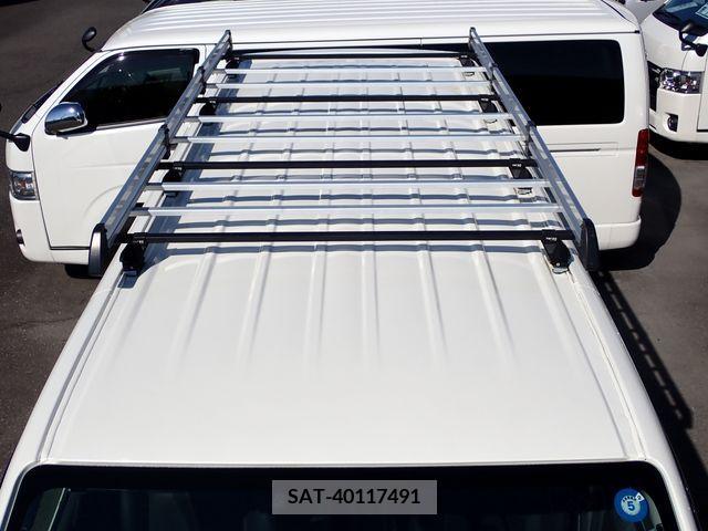 Nissan NV350 Caravan 2017-08 212638-7