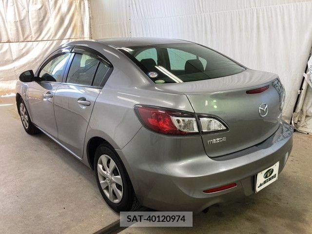 Mazda AXELA 2011-04 261519-2