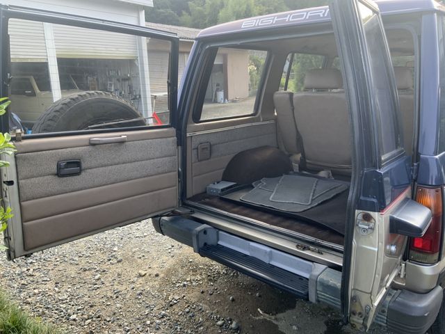 Isuzu BIGHORN 1985-08 20225-7