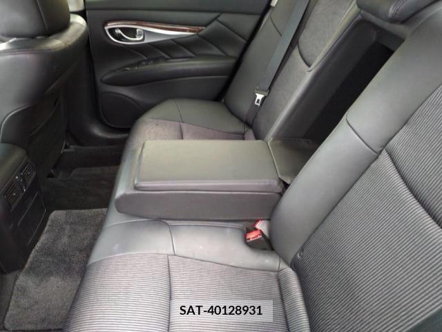 Nissan FUGA 2015-08 250572-23