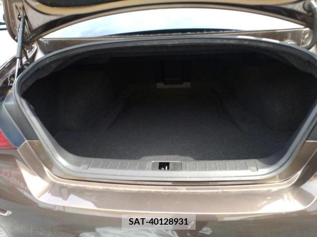 Nissan FUGA 2015-08 250572-21