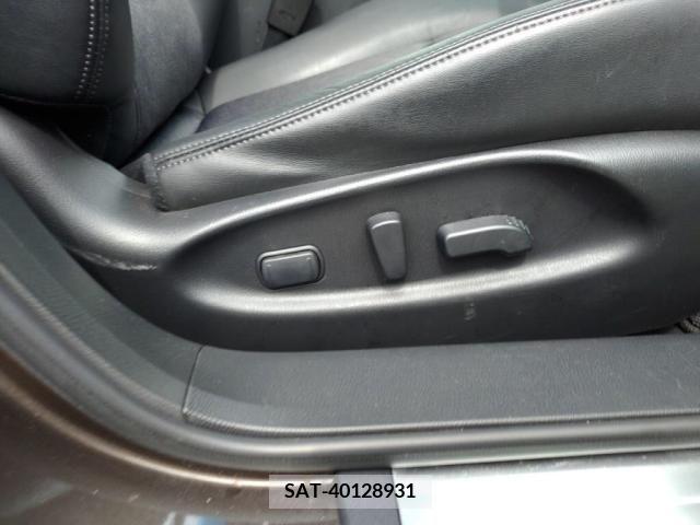 Nissan FUGA 2015-08 250572-19