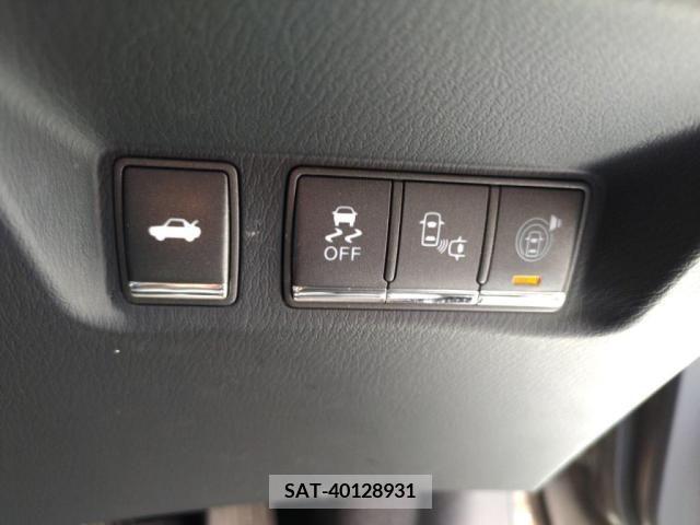 Nissan FUGA 2015-08 250572-18