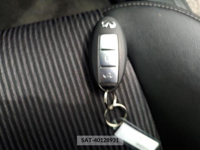 Nissan FUGA 2015-08 250572-17