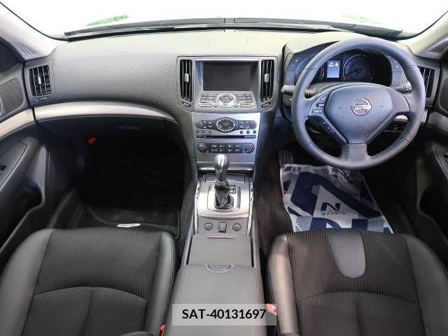 Nissan SKYLINE 2011-12 368320-1