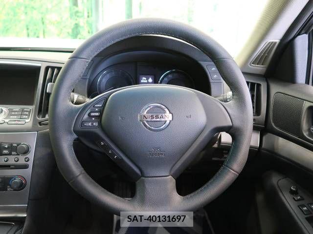 Nissan SKYLINE 2011-12 368320-11