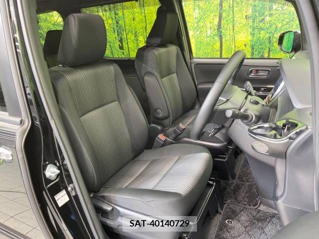 Toyota VOXY 2019-03 289977-8