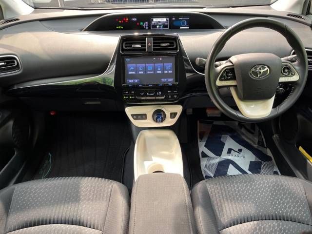 Toyota PRIUS 2016-07 16025-1