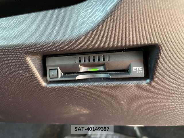Toyota AQUA 2018-01 292294-12