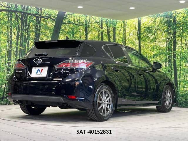 Lexus CT 2013-06 391810-17