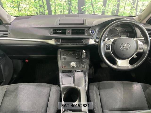 Lexus CT 2013-06 391810-1