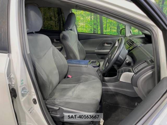 Toyota PRIUS ALPHA 2013-06 283488-8