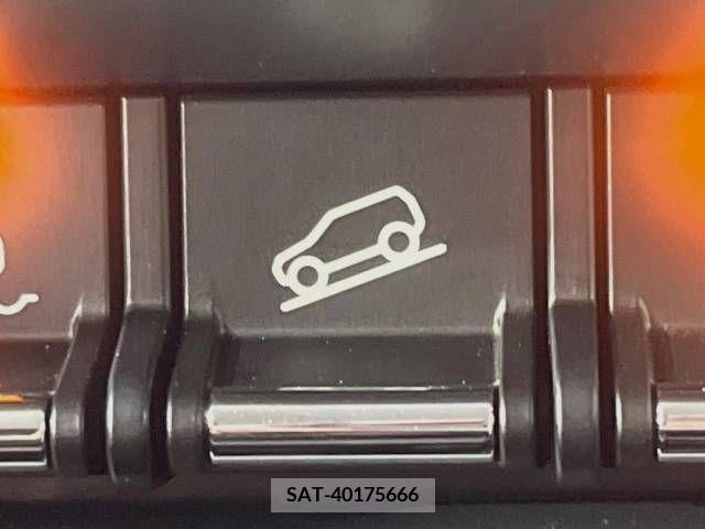 Suzuki HUSTLER 2017-01 378563-5