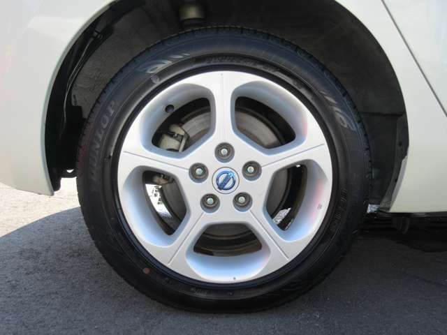 Nissan LEAF 2011-01 6269-8