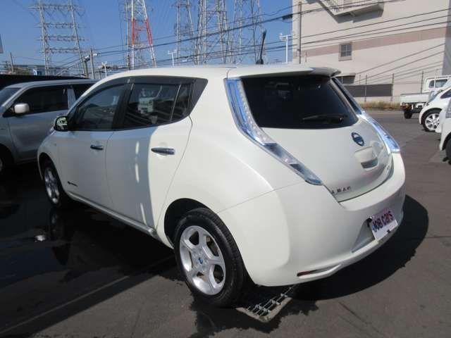 Nissan LEAF 2011-01 6269-2