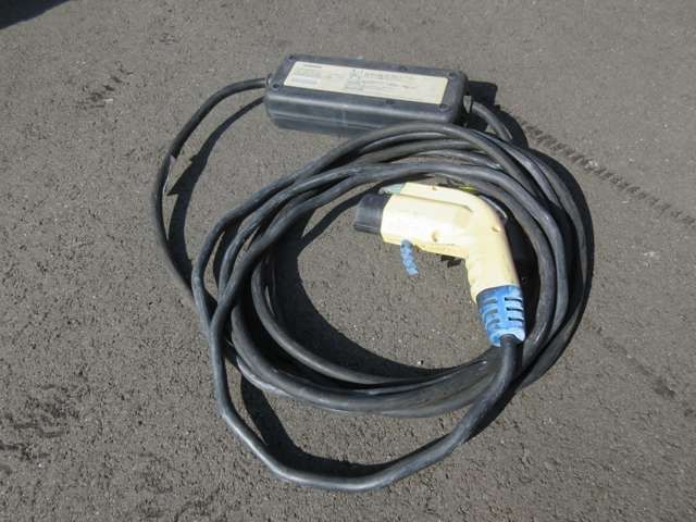 Nissan LEAF 2011-01 6269-20