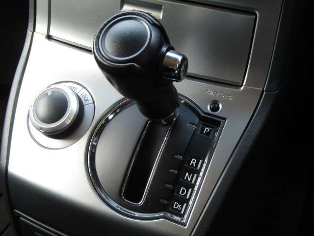 Mitsubishi DELICA D5 2010-03 6064-14