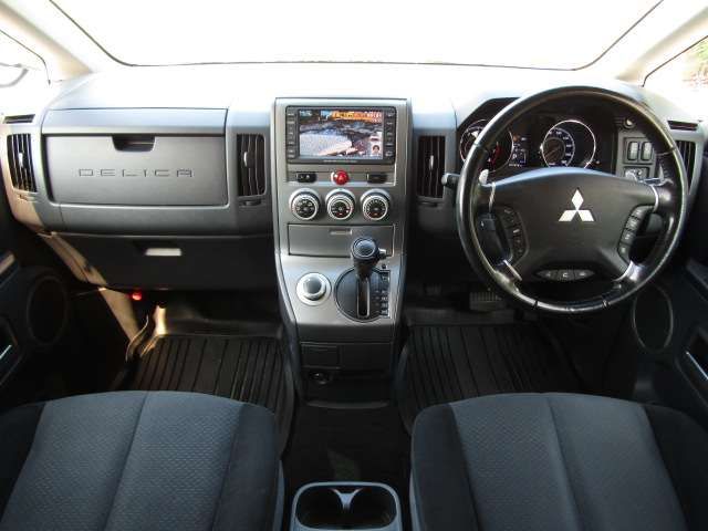 Mitsubishi DELICA D5 2010-03 6064-7