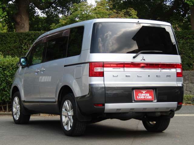 Mitsubishi DELICA D5 2010-03 6064-4