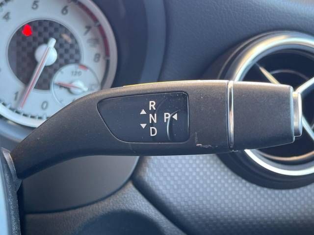 Mercedes Benz A-CLASS 2013-09 186966-11