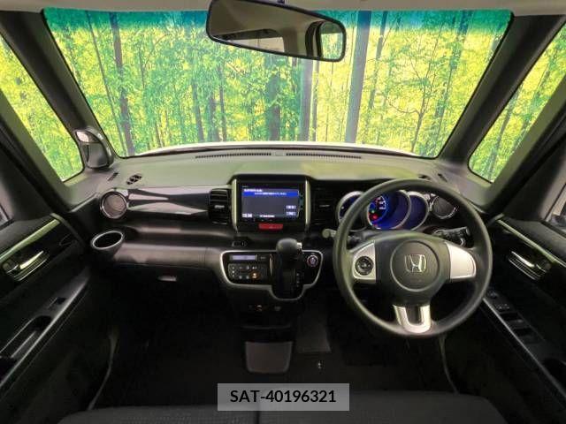 Honda N BOX CUSTOM 2017-03 248322-1