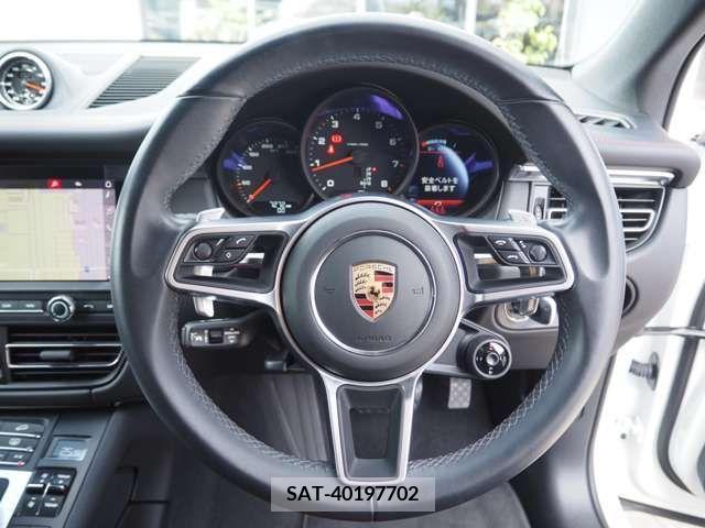 Porsche MACAN 2020-07 219435-12