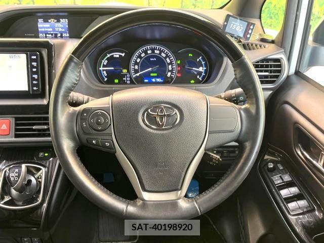 Toyota ESQUIRE 2019-08 390670-13