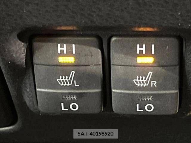 Toyota ESQUIRE 2019-08 390670-7