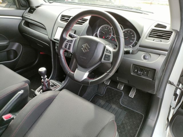 Suzuki SWIFT 2012-03 189099-5