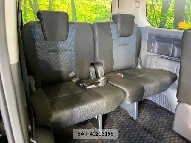 Toyota VOXY 2010-04 289332-10