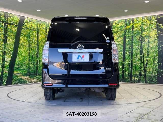 Toyota VOXY 2010-04 289332-16