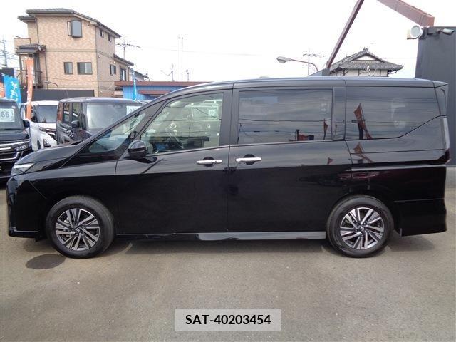 Nissan SERENA 2023-03 285587-3