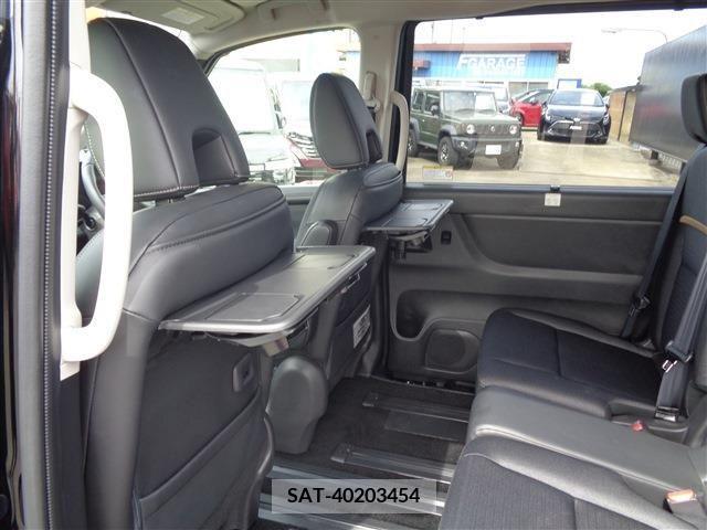 Nissan SERENA 2023-03 285587-12