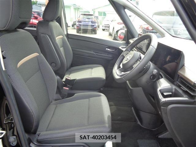 Nissan SERENA 2023-03 285587-14