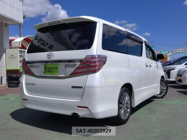 Toyota ALPHARD 2015-01 251515-1