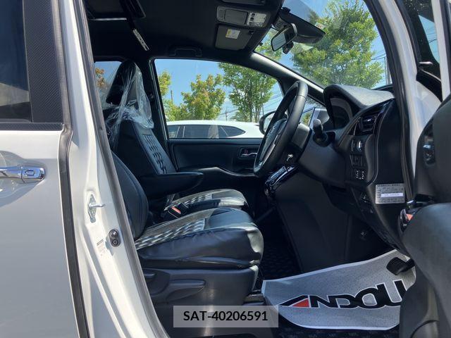 Toyota NOAH 2019-08 365133-9