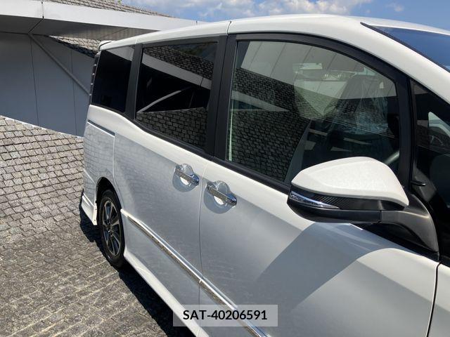 Toyota NOAH 2019-08 365133-4