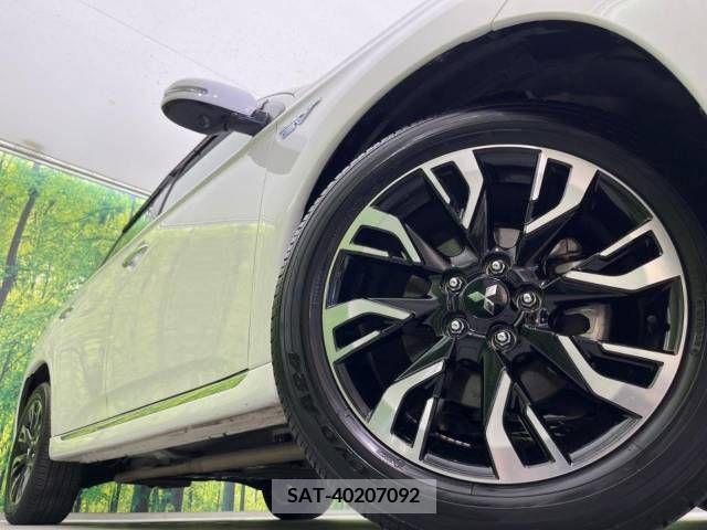 Mitsubishi OUTLANDER PHEV 2017-03 303556-13