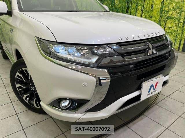 Mitsubishi OUTLANDER PHEV 2017-03 303556-12