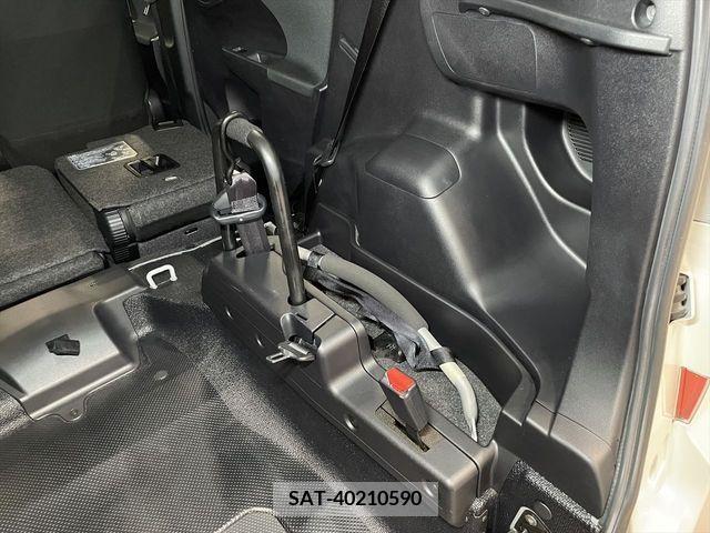 Toyota RACTIS 2012-12 380964-11