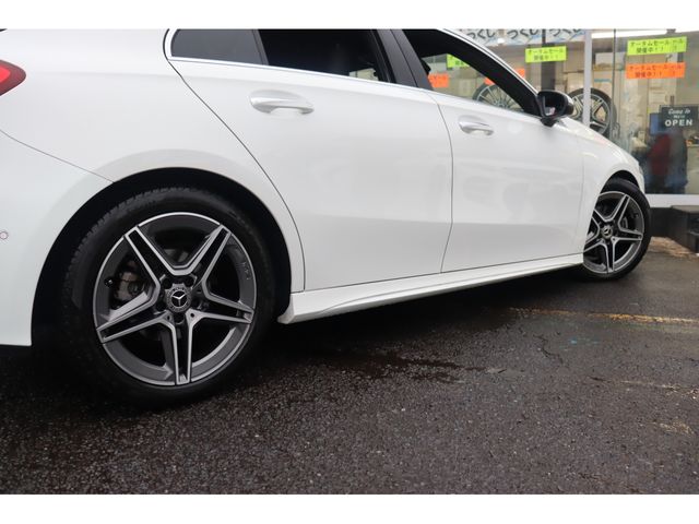 Mercedes Benz A-CLASS 2019-09 181584-23