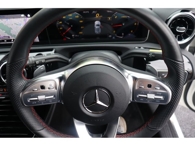 Mercedes Benz A-CLASS 2019-09 181584-12