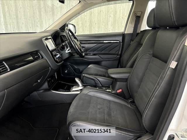 Mitsubishi OUTLANDER PHEV 2015-08 343458-17