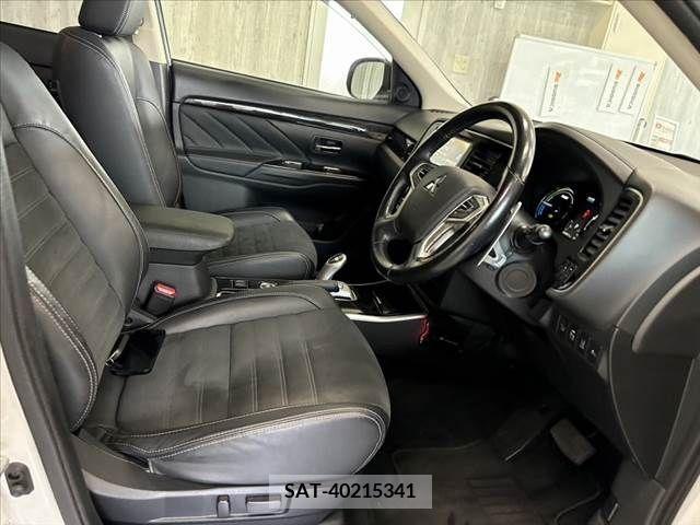 Mitsubishi OUTLANDER PHEV 2015-08 343458-15