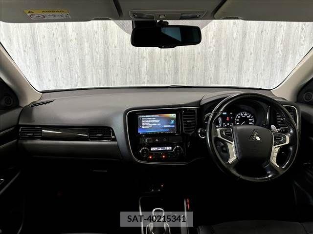 Mitsubishi OUTLANDER PHEV 2015-08 343458-1