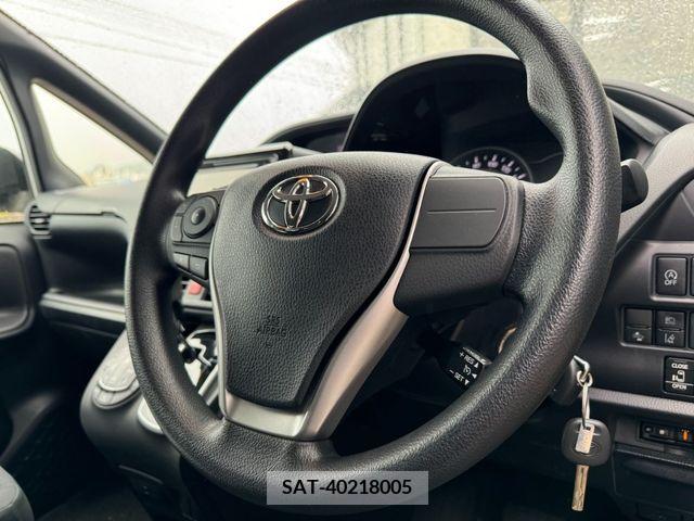 Toyota NOAH 2019-07 279530-5