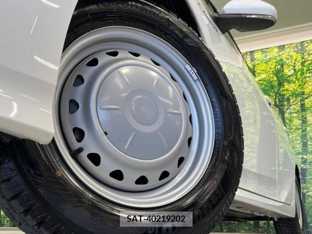Toyota PRIUS 2019-04 282033-13