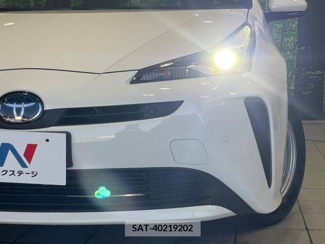 Toyota PRIUS 2019-04 282033-12