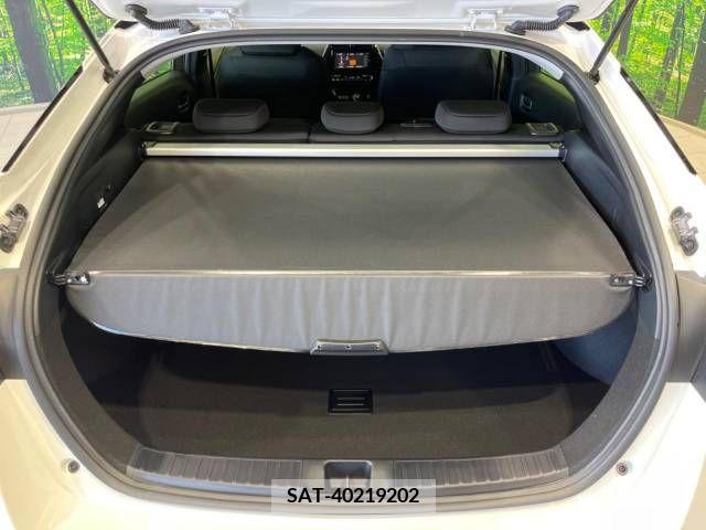 Toyota PRIUS 2019-04 282033-10